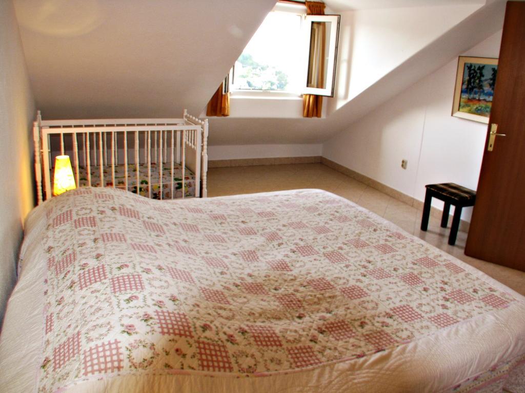 Apartment Martinic Pucisca Habitación foto